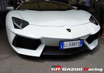 LAMBORGHINI AVENTADOR LP700 4