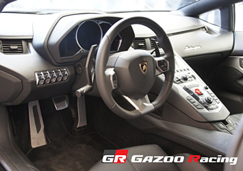 LAMBORGHINI AVENTADOR LP700 4