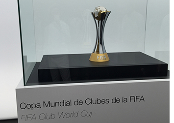 FIFAクラブ世界一のトロフィーは特別な場所に展示されていた。