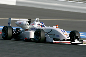 2006年 開幕戦に突然、TDPドライバーに抜擢。ナウモータースポーツから全日本F3に出場した
