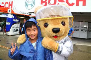 レクサス くま吉 青カッパの少年と@ SUPER GT 2015年 第5戦 鈴鹿1000km
