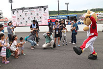 トヨタ くま吉 グリッド上で急遽撮影会を開催