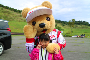 トヨタ くま吉 黄色ジッパーの女の子と@ スーパーフォーミュラ 2015年 第5戦 オートポリス