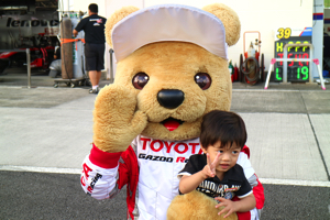 トヨタ くま吉 黒Tの男の子と@ スーパーフォーミュラ 2015年 第5戦 オートポリス