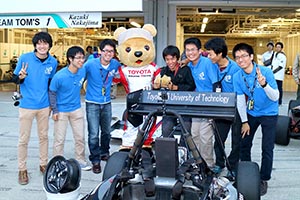 トヨタ くま吉 学生フォーミュラチームと@ スーパーフォーミュラ 2015年 第7戦（最終戦）鈴鹿