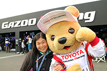 トヨタ くま吉 BRICパスケースの女性と@ WEC 2015年 第6戦 富士6時間レース