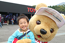 トヨタ くま吉 水色パーカの少年と@ WEC 2015年 第6戦 富士6時間レース