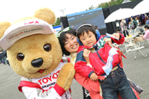 トヨタ くま吉 青ヘッドセットの親子と@ WEC 2015年 第6戦 富士6時間レース