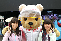 トヨタ くま吉 色違い薄手パーカの姉妹と@ WEC 2015年 第6戦 富士6時間レース