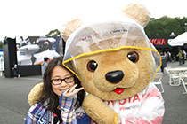 トヨタ くま吉 黒縁眼鏡の少女と@ WEC 2015年 第6戦 富士6時間レース