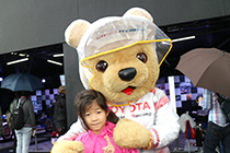 トヨタ くま吉 ピンクのカッパの女の子と@ WEC 2015年 第6戦 富士6時間レース