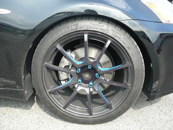 今回もホイールはバッチリ変わっています