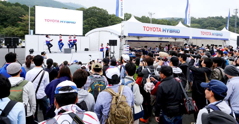 2014年 WEC 富士6時間レースのトヨタハイブリッドブースのドライバートークショーの模様