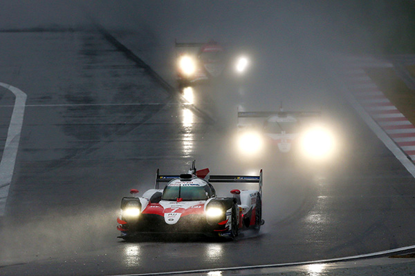 TS050 HYBRID #7 and TS050 HYBRID #8 running in the bad weather