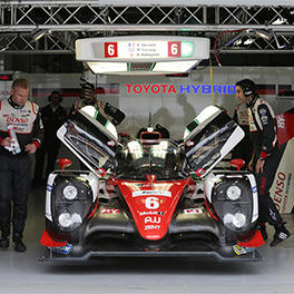 TS050 HYBRID in pit