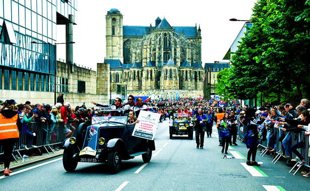 Drivers' parade in the old city