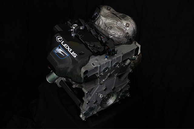 SUPER GT500用エンジンは、強力なパワーを炸裂するだけでなく、コンパクトであり軽量だ。そこにも「4A-G」の哲学と近似性がある。