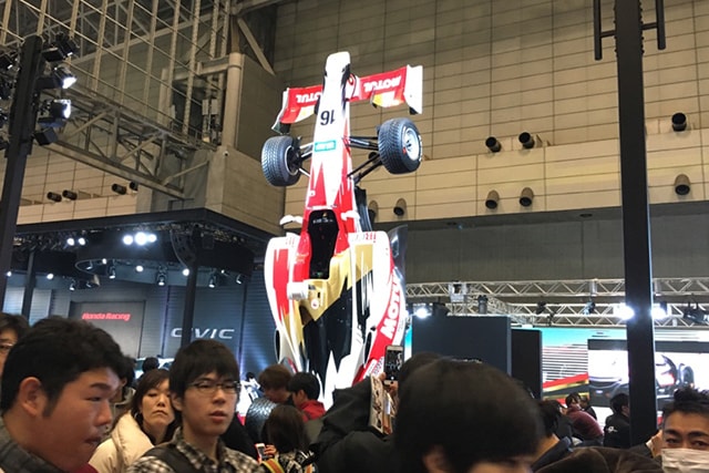 観客動員は30万人とも…。幕張メッセは熱気に包まれた。ホンダのブースも、メーカー系ならではの力の入れようだった。