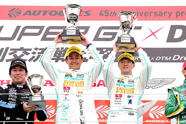 auto sport Web Sprint Cup Race1で優勝した吉本 大樹／宮田 莉朋組（SYNTIUM LMcorsa RC F GT3 60号車）