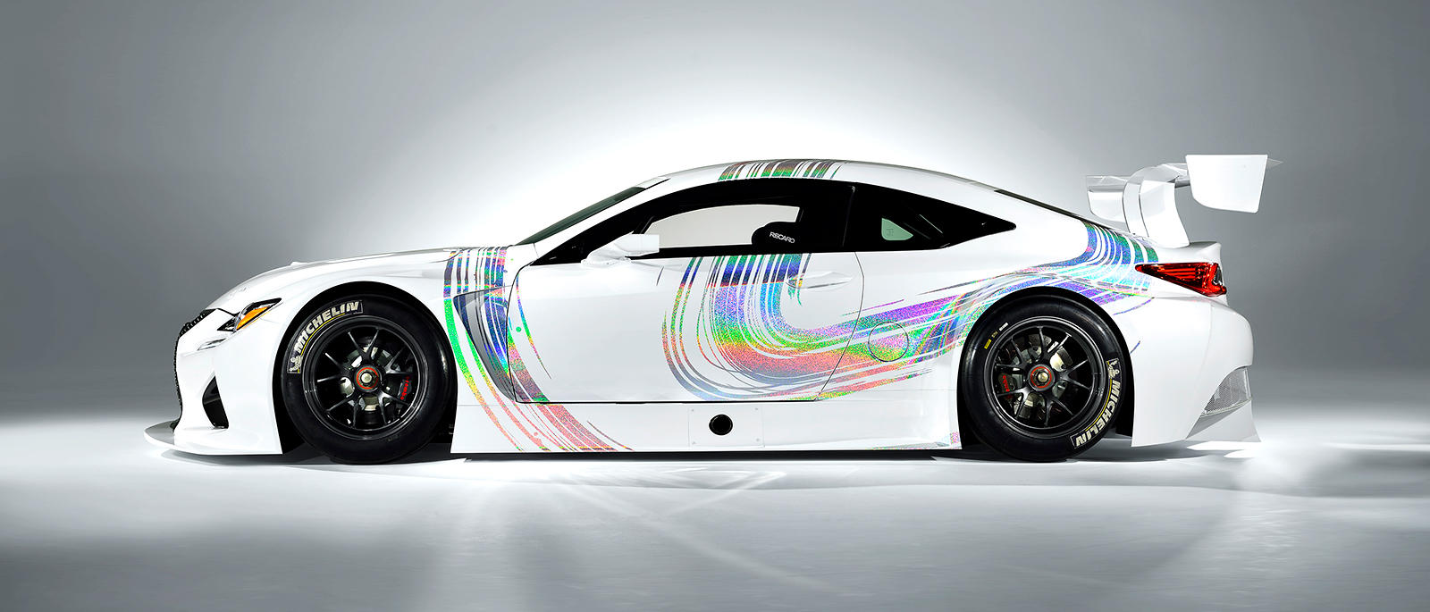 2014年にジュネーブモーターショーで公開された「RC F GT3 concept」