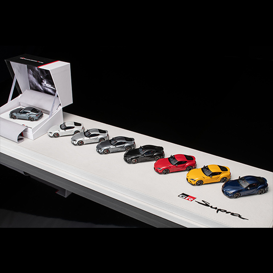 GR SUPRAモデルカー 1/43 Pro Edition