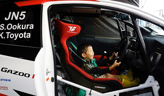 TOYOTA GAZOO Racing PARKには、お子様連れに人気の体験型アトラクションがたくさん。
