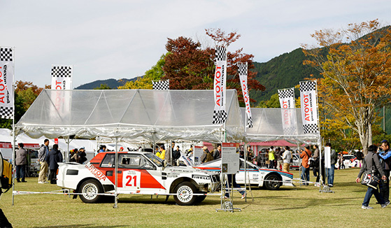 TOYOTA GAZOO Racing PARKでは、芝生広場の広大なスペースを使ってセリカツインカムターボ（TA64）をはじめとするWRCの名車を展示する。