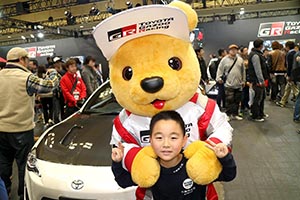 トヨタ くま吉 小林防火服を着た

男の子と@ 大阪オートメッセ2016