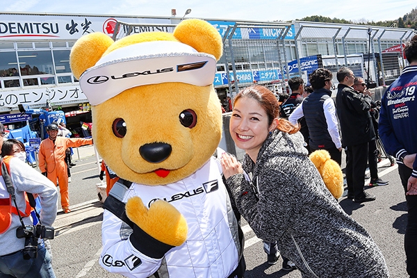 レクサス くま吉 エイミーと一緒に@ SUPER GT 2019年 第1戦（開幕戦）岡山