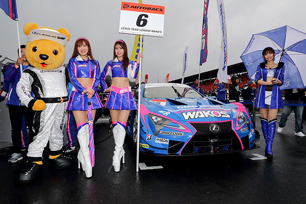 レクサス くま吉 6号車のグリッドガールと一緒に@ SUPER GT 2019年 第1戦（開幕戦）岡山