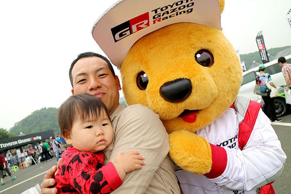 トヨタ くま吉 ミッキーパーカの親子と@ スーパーフォーミュラ 2016年 第2戦 岡山