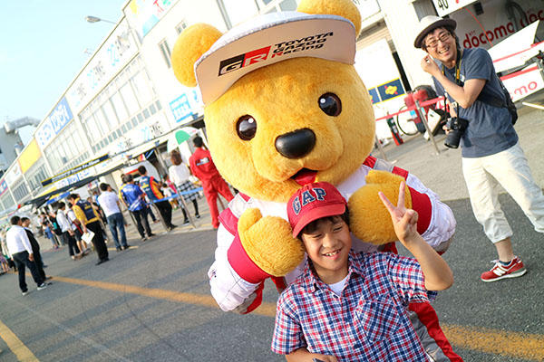 トヨタ くま吉 GAPのキャップの少年と@ スーパーフォーミュラ 2016年 第2戦 岡山