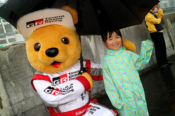 トヨタ くま吉 水玉模様のカッパの女の子と@ スーパーフォーミュラ 2016年 第2戦 岡山