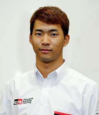 平川 亮