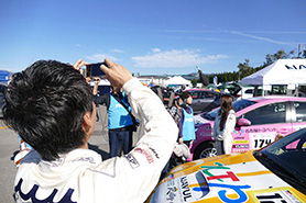 会場・人物