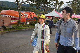 会場・人物