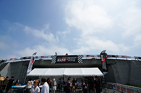 会場・人物