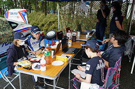 会場・人物