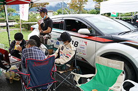 会場・人物