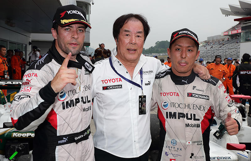 1-3フィニッシュとなったITOCHU ENEX TEAM IMPULのジョアオ・パオロ・デ・オリベイラ、星野一義監督、関口雄飛