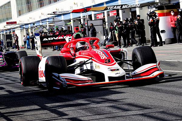 決勝レースに向かう山下健太（ORIENTALBIO KONDO SF19 3号車）