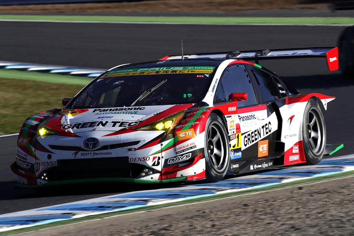 Gt 2 pro gt 3 pro. Toyota super gt. Гоночный Приус. Prius gazoo Racing. Toyota Corolla super gt.