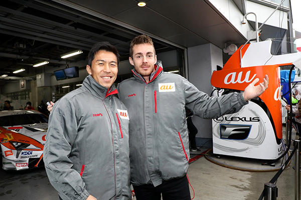 au TOM'S LC500 36号車のジェームス・ロシターと伊藤 大輔