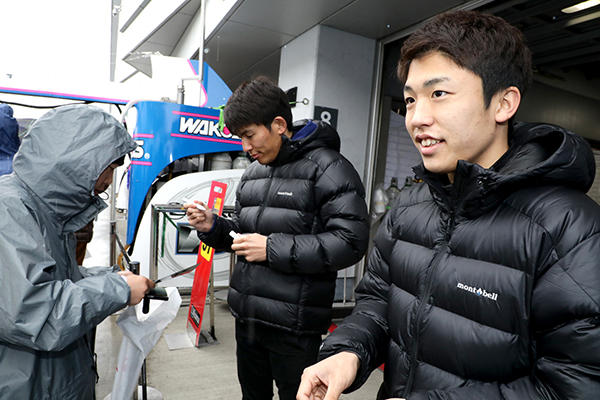 JMS P.MU LMcorsa RC F GT3 51号車の坪井 翔