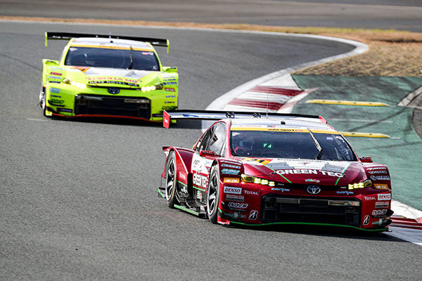 TOYOTA GR SPORT PRIUS PHV apr GT 31号車