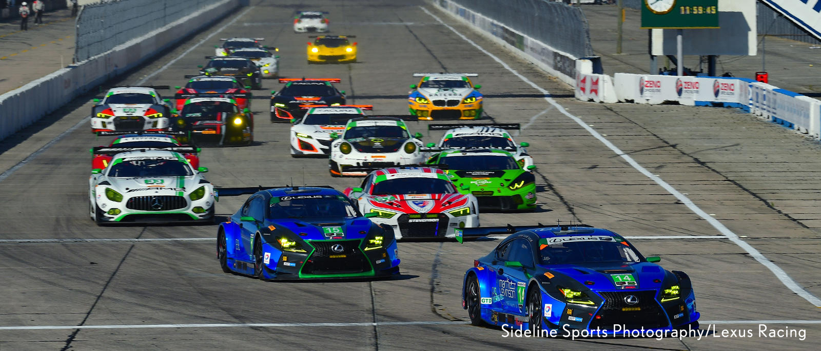 3GT Racing LEXUS RC F GT3の2台のスタートシーン