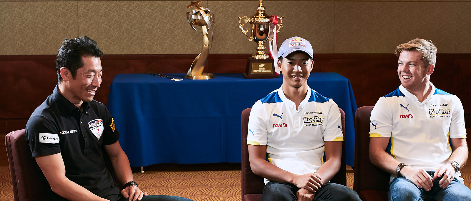 2017 Red Bull Air Race World Championの室屋義秀と2017 SUPER GT Championsの平川亮、ニック・キャシディ