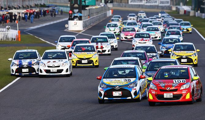 Netz Cup Vitz Race 2016 関西シリーズ 第4戦 鈴鹿サーキット フォト