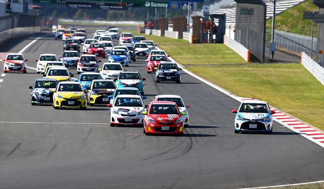 Netz Cup Vitz Race 2016 関東シリーズ 第4戦 富士スピードウェイ フォト