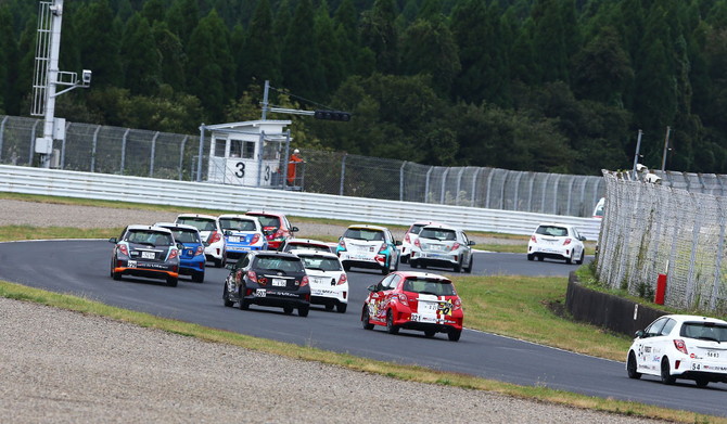 Netz Cup Vitz Race 2016 西日本シリーズ 第3戦 オートポリス フォト